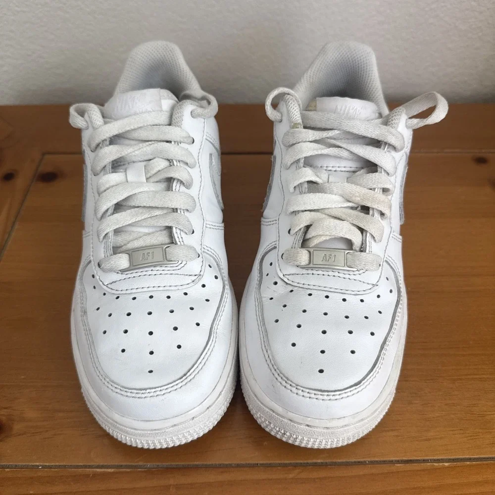 Nike Air Force 1 Size 5.5 Youth Triple White Low GS White